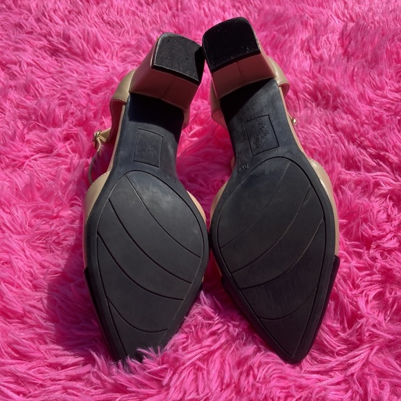 Nude with black tie pointed chunk heel buckle ankle closure size 8.5W - Picture 11 of 11